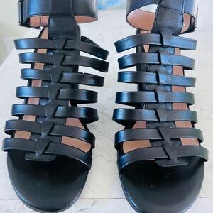 Vionic Black Leather Strappy Sandals